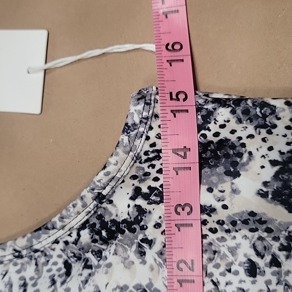 Balance Collection Size M Snake Print Cropped Yoga Athletic Racerback Tank NEW - Picture 6 of 11